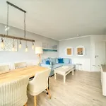 - Haus E, App 0e0706 Lejlighed